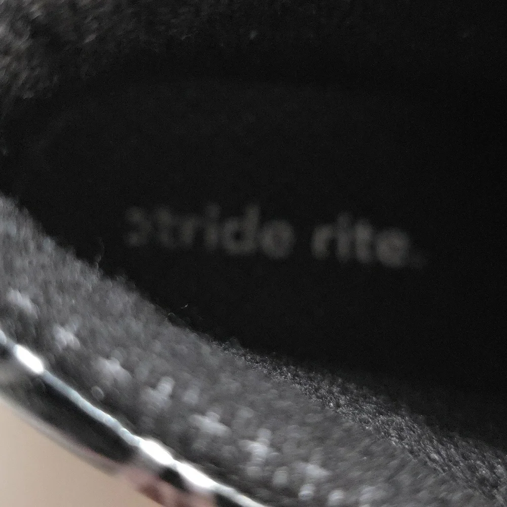 Stride Rite Girl's Chuckka Annkle Boor Laces Black/Silver Floral Boots Sz 9 GUC‎